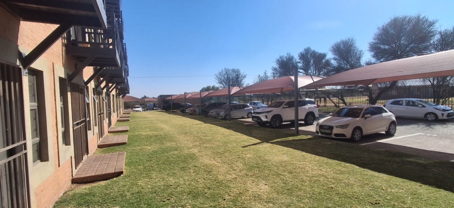 1 Bedroom Property for Sale in Vredenhof Sh Free State